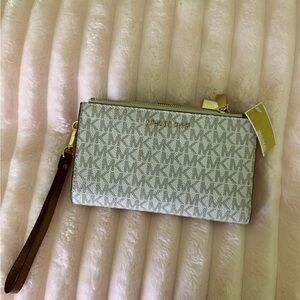 Michael Kors Monogram Beige wristlet ( NEW)
